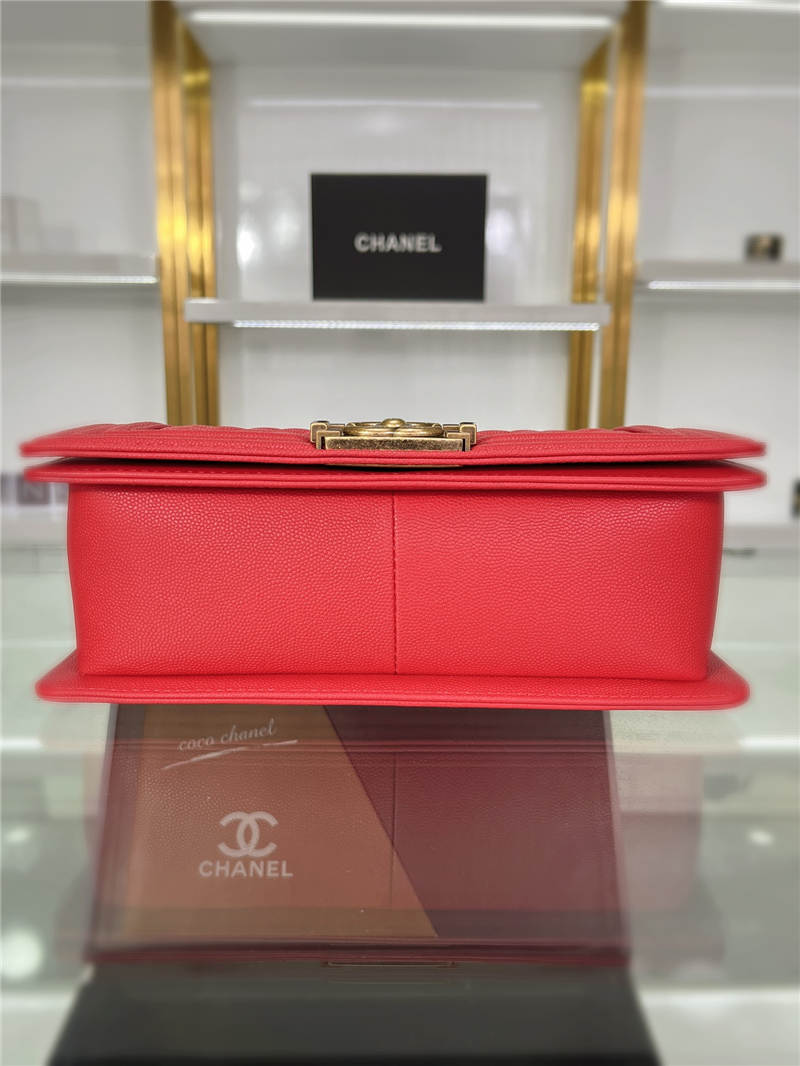 BOY Chanel HANDBAG Grained Calfskin Red Anti-Gold Metal High