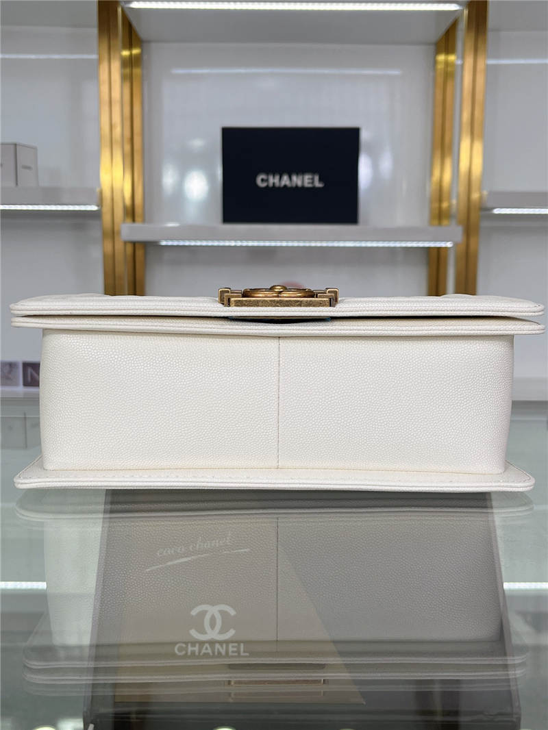 BOY Chanel HANDBAG Grained Calfskin White Anti-Gold Metal High