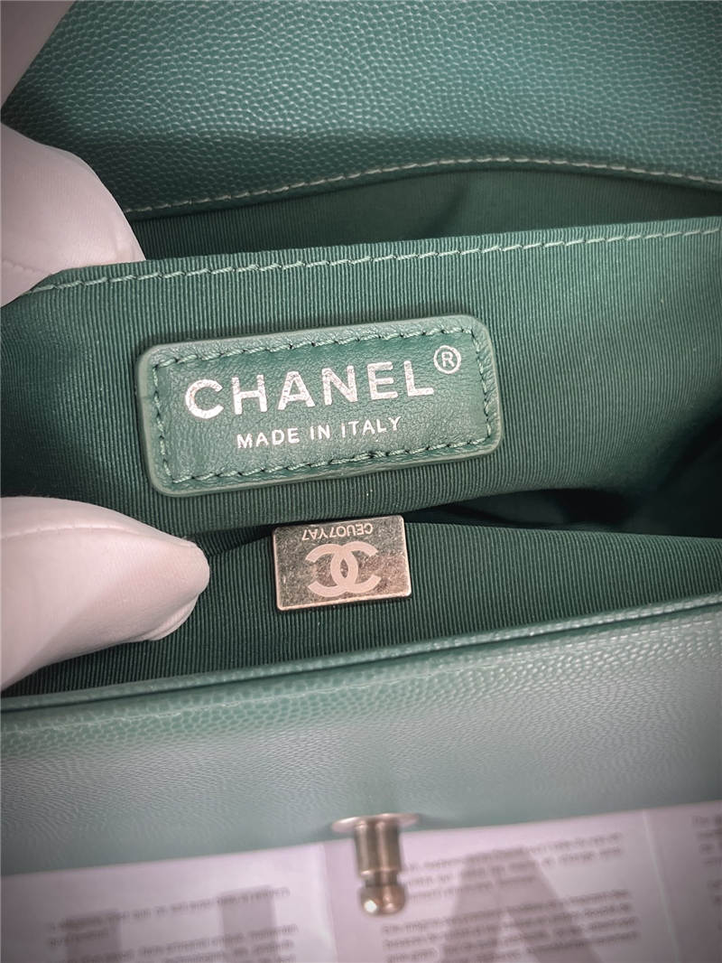 BOY Chanel HANDBAG Grained Calfskin Green Anti-Silver Metal High