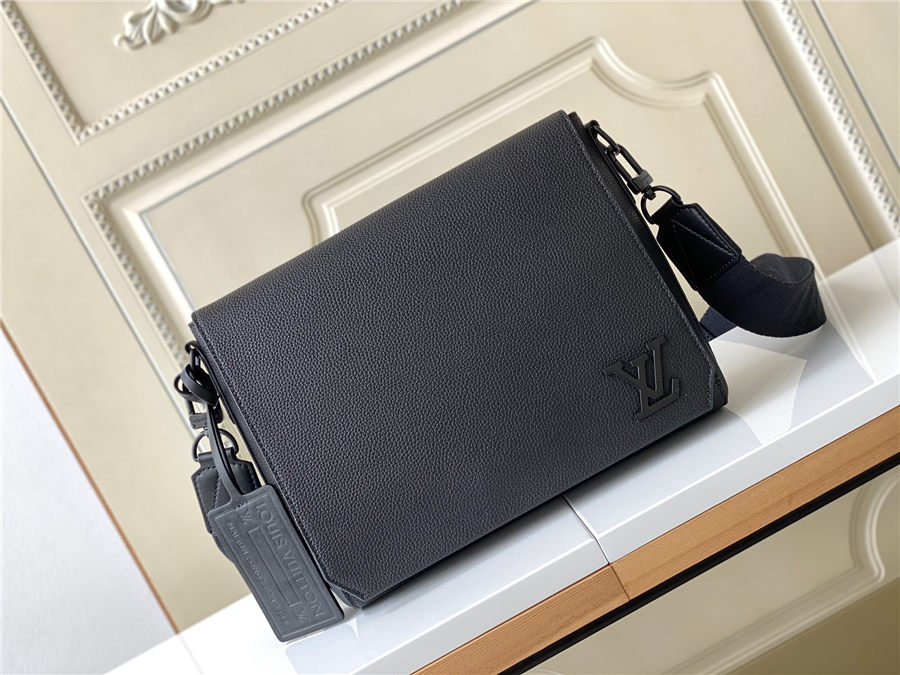 Louis Vuitton MESSENGER Black grained calf leather M57080 High