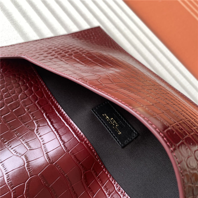 UPTOWN POUCH IN Crocodile Burgundy High