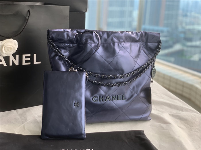 Chanel 22 MEDIUM HANDBAG Metallic Calfskin & Gold-Tone Metal AS3261 Navy High