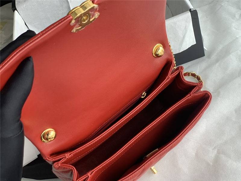 Small Flap Bag AS3367 Lambskin & Gold-Tone Metal Red High