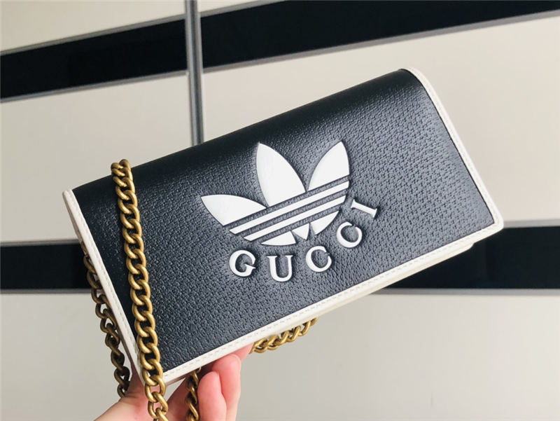 Gucci adidas x Gucci wallet with chain 621892 High