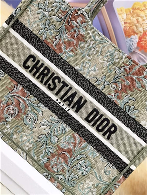 MEDIUM Dior BOOK TOTE Brocart Embroidery High