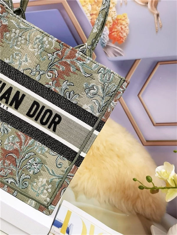 MEDIUM Dior BOOK TOTE Brocart Embroidery High