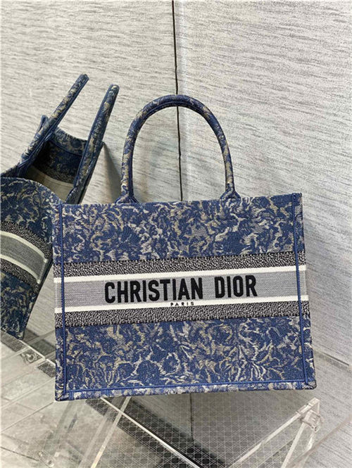 MEDIUM Dior BOOK TOTE Brocart Embroidery High