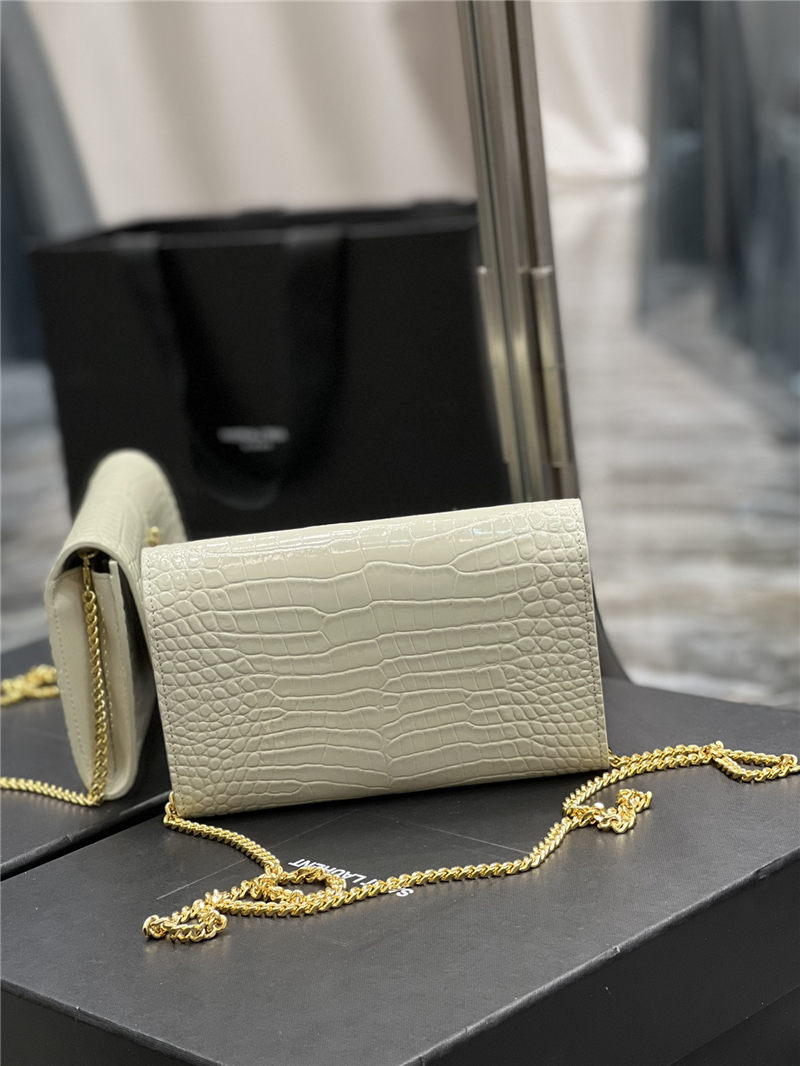 UPTOWN CHAIN WALLET IN CROCODILE-EMBOSSED SHINY LEATHER White High