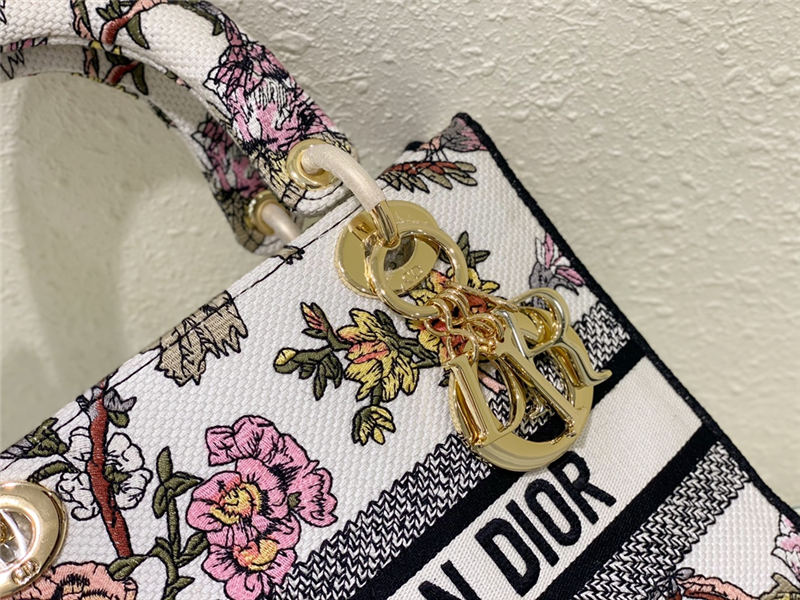 MEDIUM LADY D-LITE BAG Dior Jardin Botanique Embroidery High