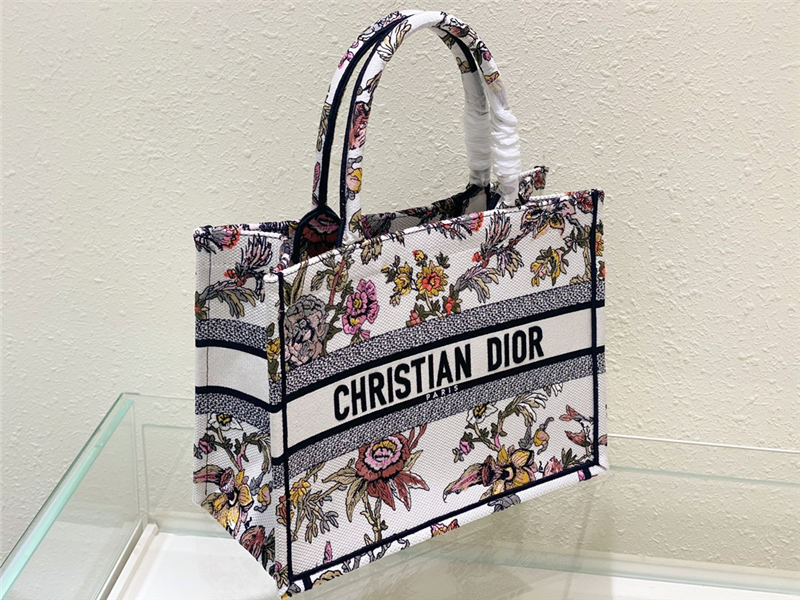 MEDIUM Dior BOOK TOTE Dior Jardin Botanique Embroidery White High