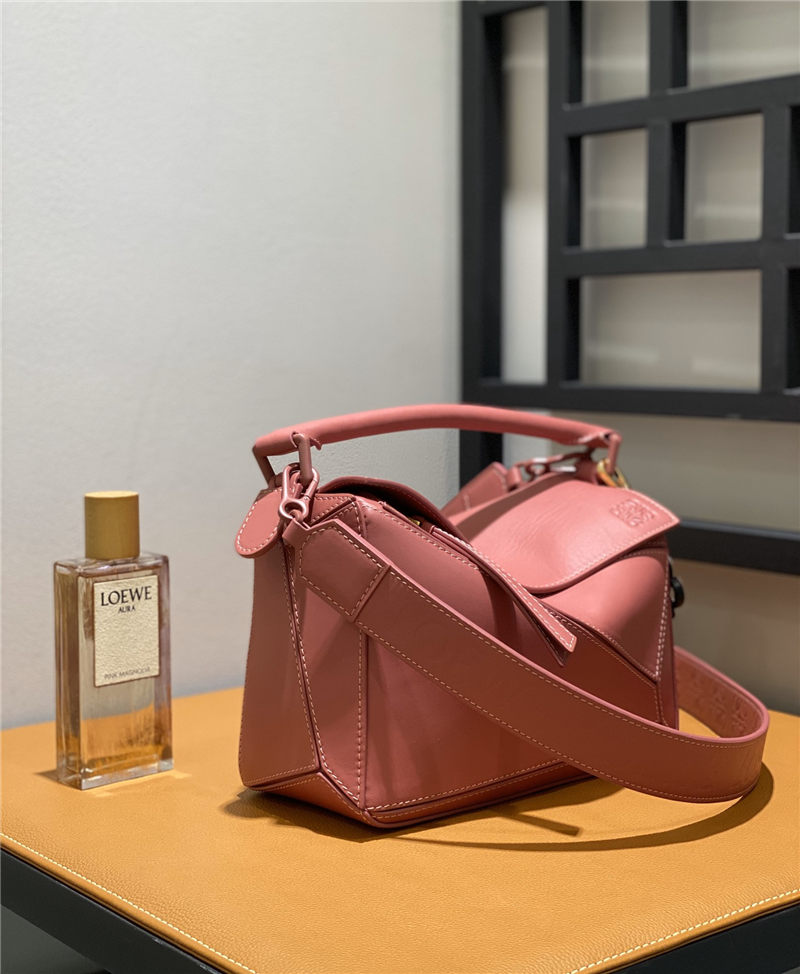 Small Puzzle bag in satin calfskin Plumrose High