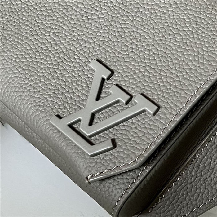 LV Aerogram Slingbag grained calf Kahki High