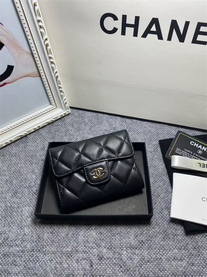 CLASSIC CARD HOLDER Lambskin Gold-Tone Metal Black High