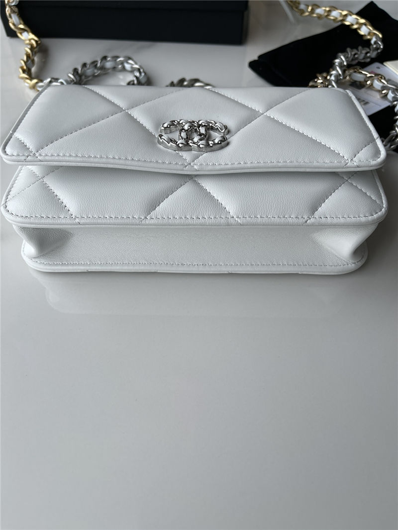 Chanel 19 WALLET ON CHAIN Shiny Lambskin, Gold/Silver-Tone & Ruthenium-Finish Metal White A