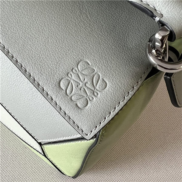 Small Puzzle bag in classic calfskin Green High