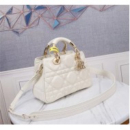 LADY 95.22 SMALL BAG Cannage Calfskin White High