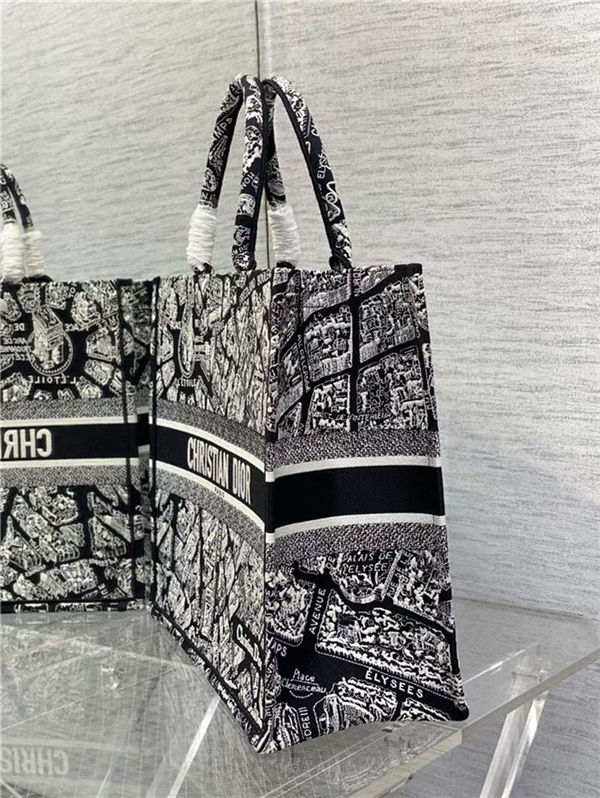 LARGE Dior BOOK TOTE Plan de Paris Embroidery Black/White High