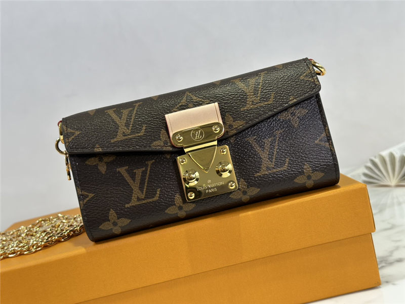 Louis Vuitton Bitsy Pouch Monogram canvas M00991 High