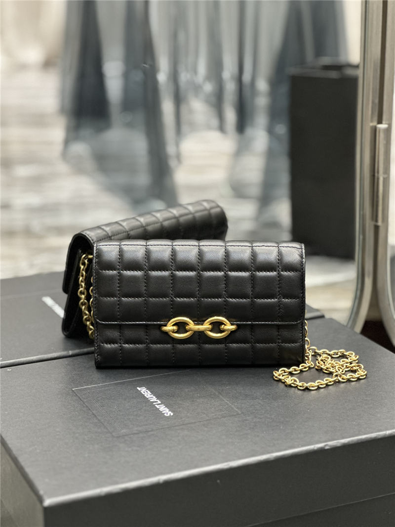 LE MAILLON CHAIN WALLET IN QUILTED LAMBSKIN High