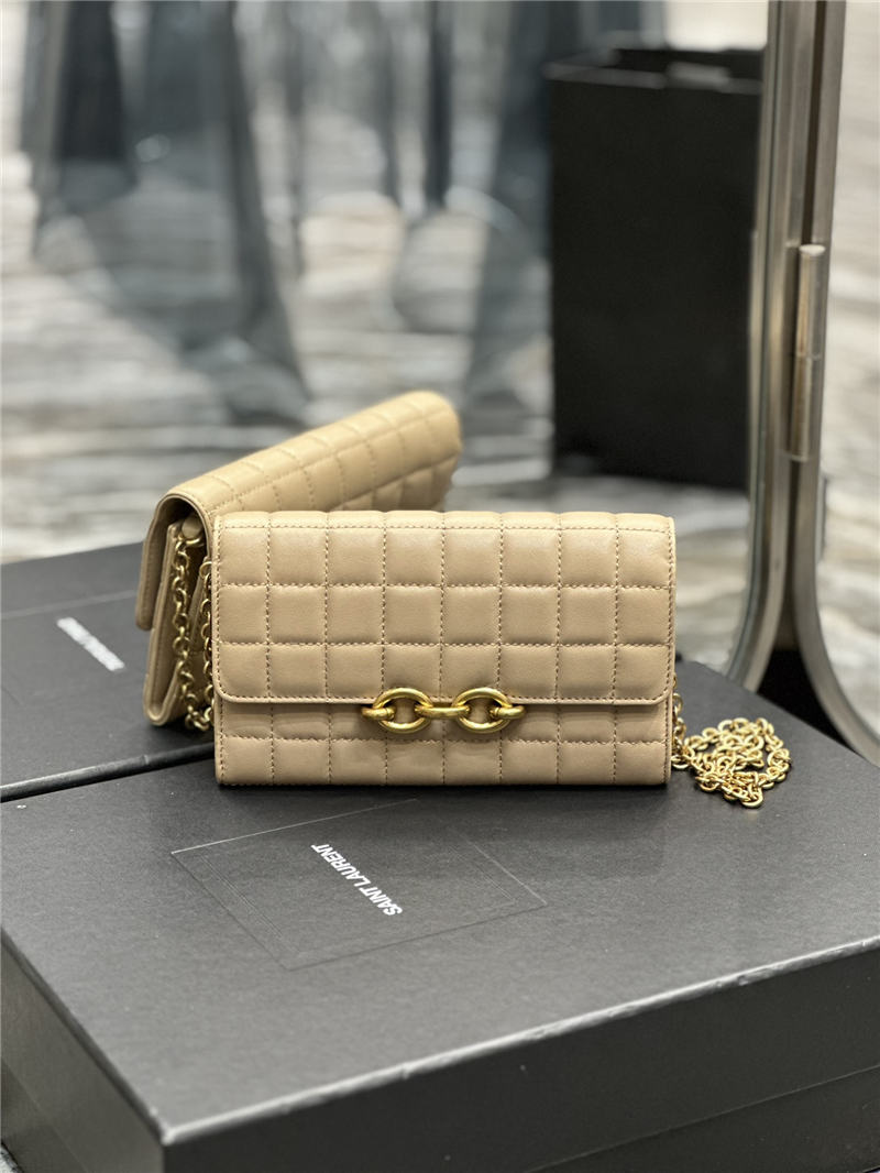 LE MAILLON CHAIN WALLET IN QUILTED LAMBSKIN High