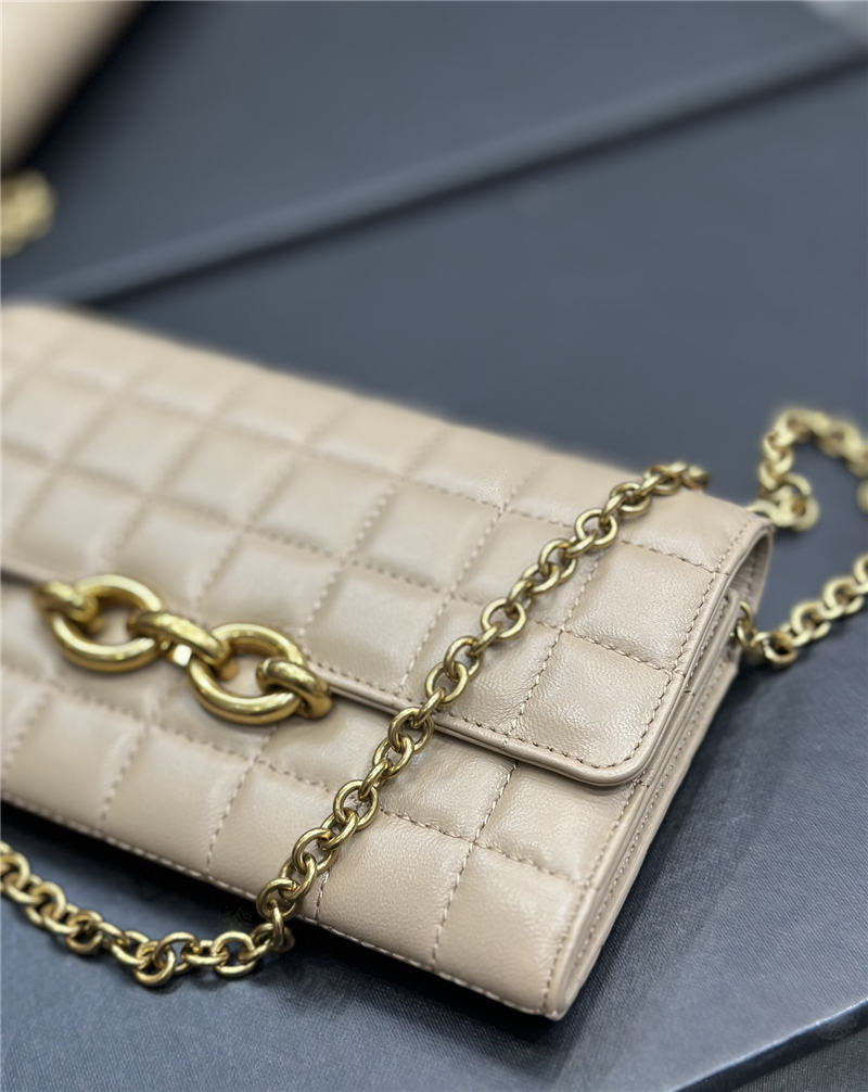 LE MAILLON CHAIN WALLET IN QUILTED LAMBSKIN High