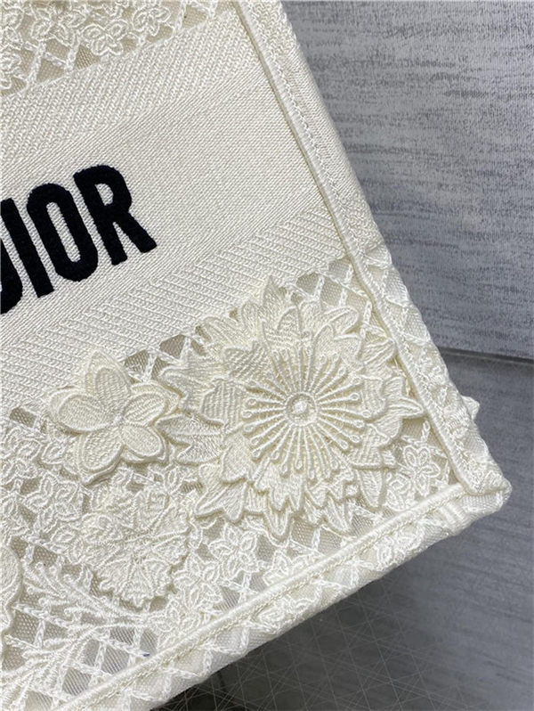 MEDIUM Dior BOOK TOTE Embroidered with 3D Flowers White High