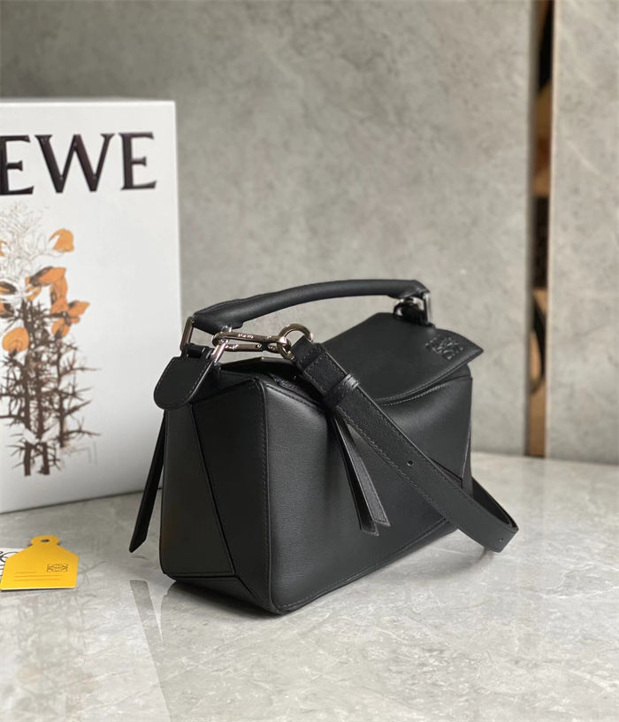 Small Puzzle bag in classic calfskin Black Silver-Metal High