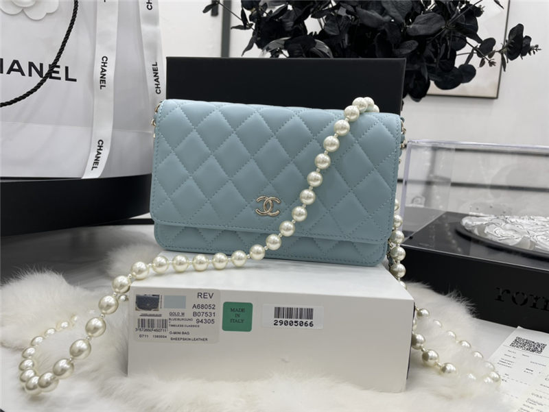 Chanel Wallet on Chain Lambskin Imitation Pearls & Gold-Tone Metal Blue High