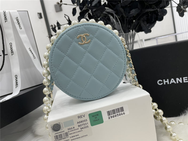 Chanel CLUTCH WITH CHAIN Lambskin Imitation Pearls & Gold-Tone Metal Blue High