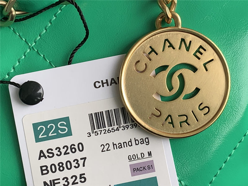 Chanel 22 SMALL HANDBAG Shiny Calfskin & Gold-Tone Metal AS3260 Green High