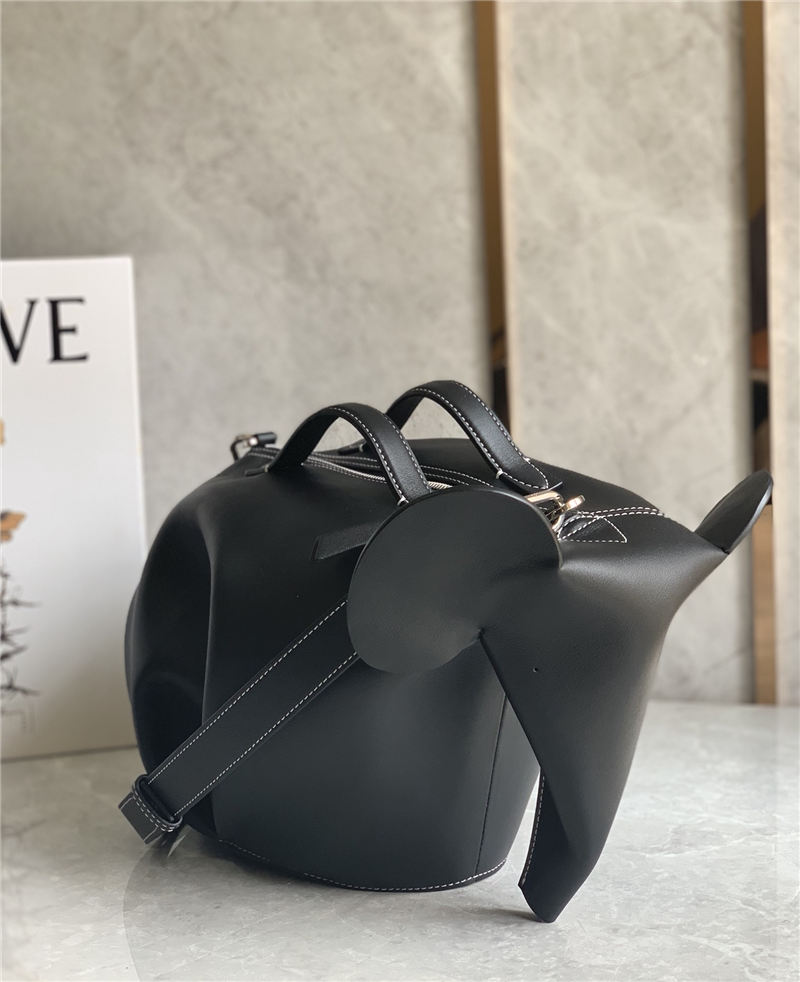 Large Elephant bag in classic calfskin Black High