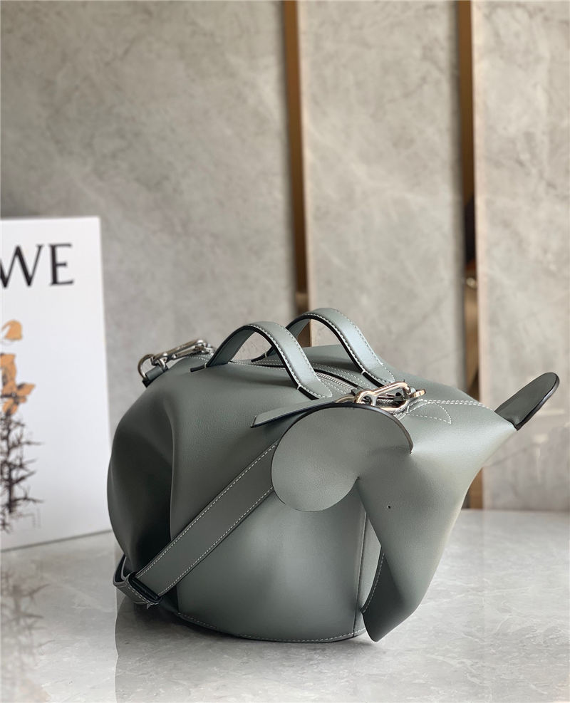 Large Elephant bag in classic calfskin Grey High