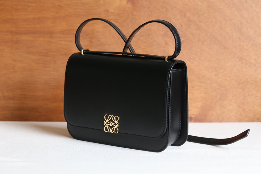 Goya bag in silk calfskin Black High