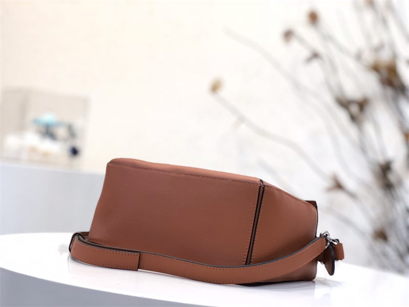 Small Puzzle bag in classic calfskin High