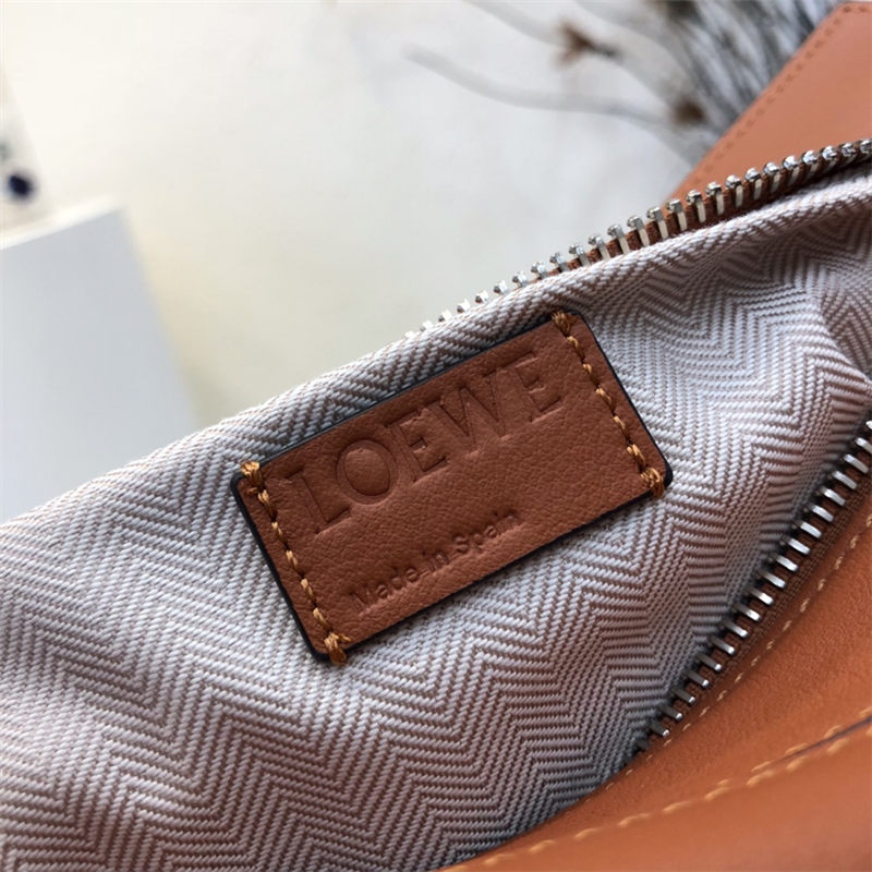 Small Puzzle bag in classic calfskin High