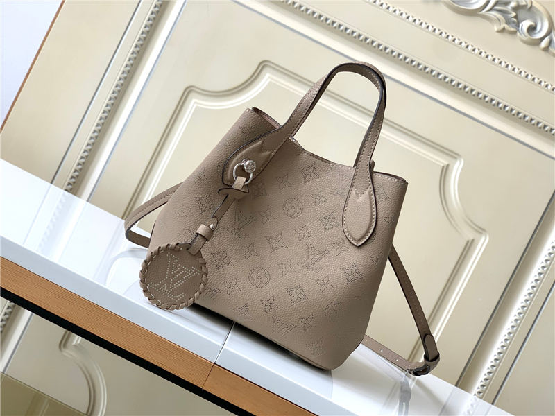 Louis Vuitton Blossom PM Mahina perforated calfskin leather M21849 High