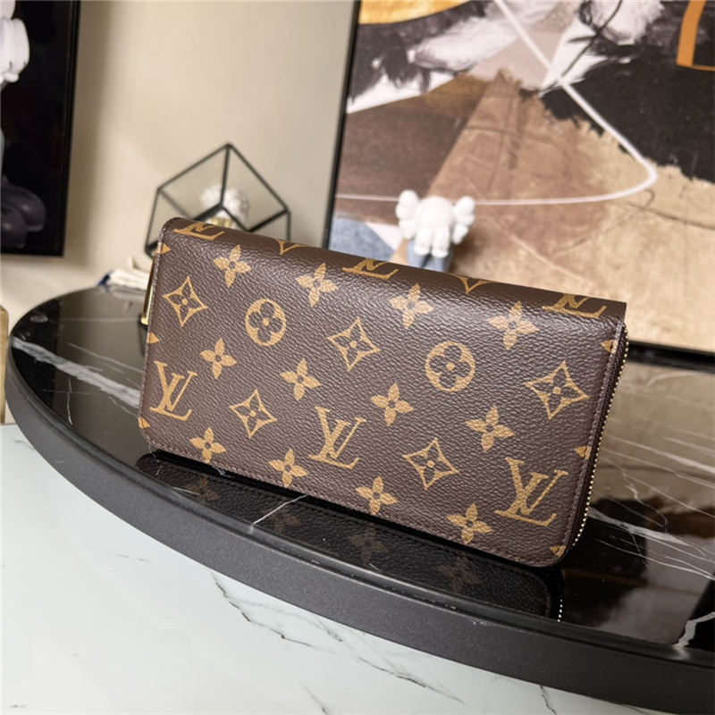 Louis Vuitton ZIPPY WALLET Monogram coated canvas M80857 High