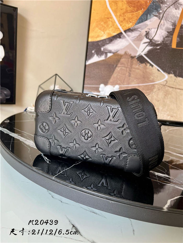 Louis Vuitton HORIZON CLUTCH Taurillon Monogram leather M20439 High