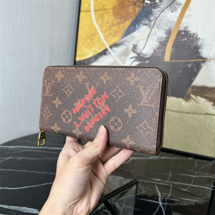 Louis Vuitton ZIPPY WALLET Monogram coated canvas M11702 High