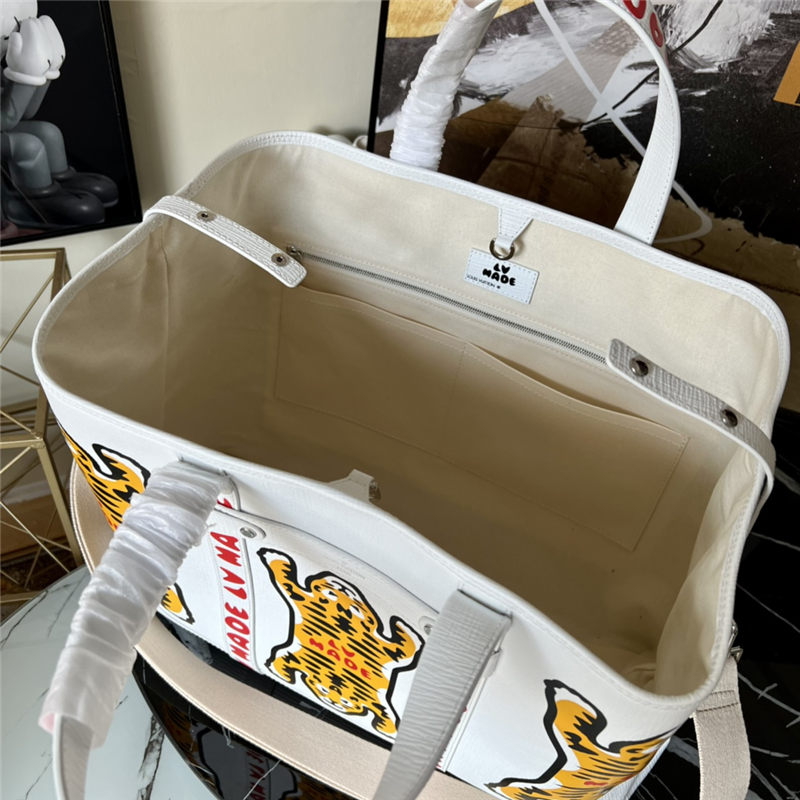 Louis Vuitton TOTE JOURNEY cowhide leather M59366 White High