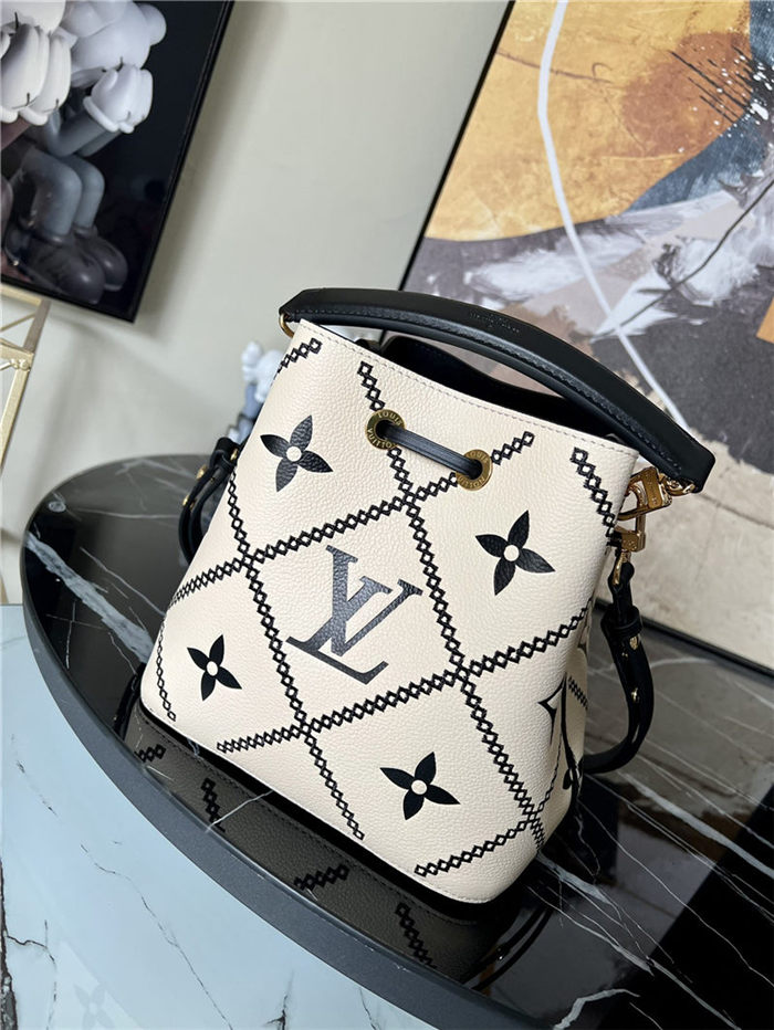 Louis Vuitton NÉONOÉ BB Embroidered embossed supple grained cowhide leather Cream M46023 High