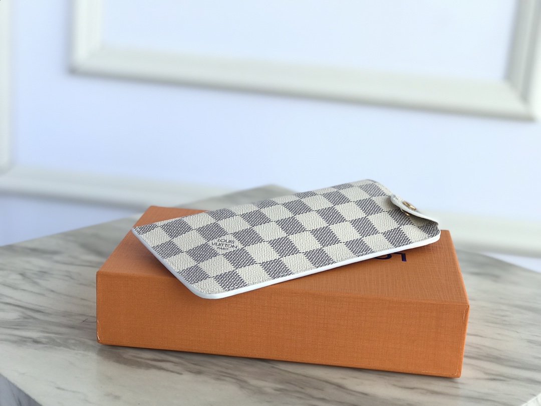 Louis Vuitton GLASSES CASE Damier Azur High