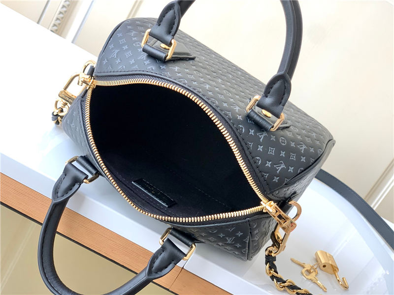 Louis Vuitton SPEEDY BANDOULIÈRE 20 Calfskin M22595 High