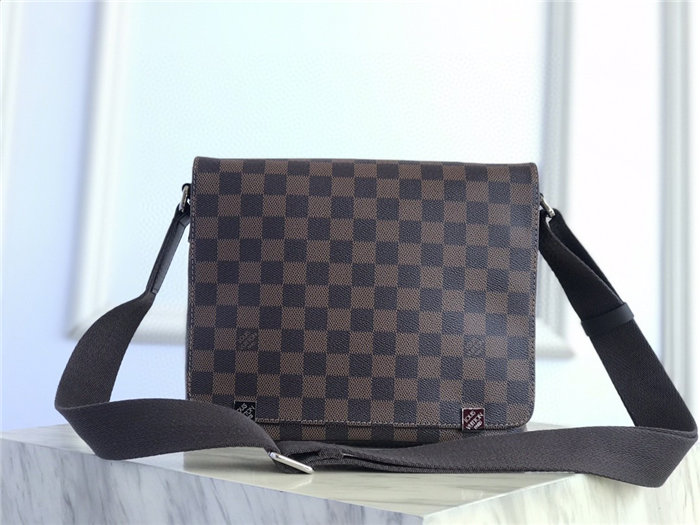 Louis Vuitton DISTRICT PM Damier Ebene High