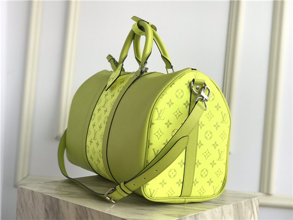 Louis Vuitton KEEPALL BANDOULIÈRE 45 Taiga Lemon High