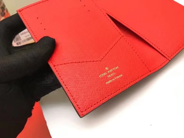 Louis Vuitton PASSPORT COVER Holiday High