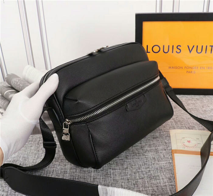 Louis Vuitton Outdoor Messenger Bag Taiga