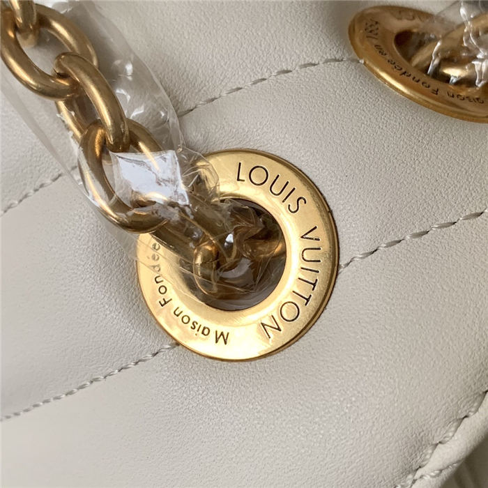 Louis Vuitton LV NEW WAVE CHAIN BAG Smooth cowhide leather M58549 Ivoire High