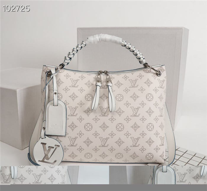 Louis Vuitton Beaubourg Hobo MM Mahina White