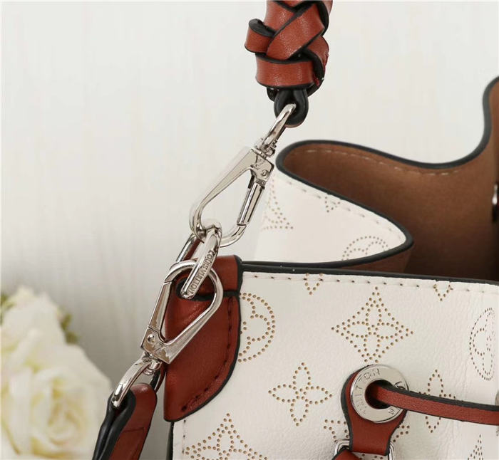 Louis Vuitton Muria Bag Mahina Cream